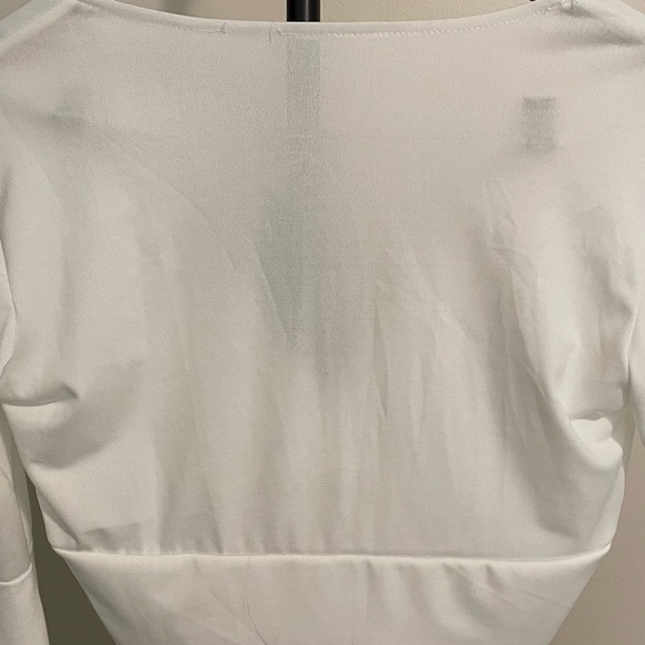 Bell sleeve crop top - Picture 4 of 5